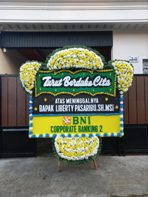Papan Bunga Duka di Sijamapolang